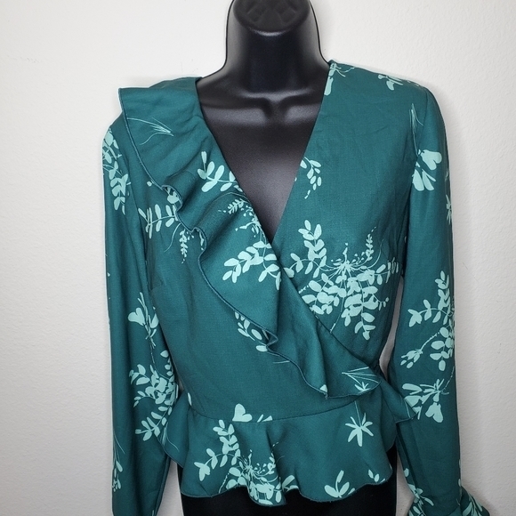 Finders Keepers Lime Cosmos Wrap Top Medium - Picture 3 of 10